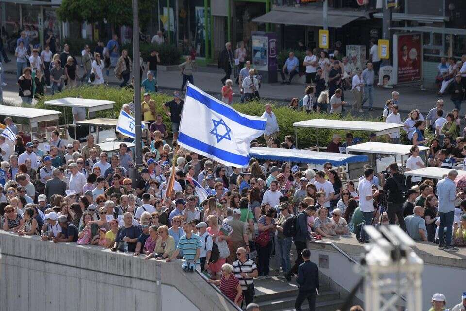בודפשט. 80 שנה לשואת יהודי הונגריה. מצעד החיים , פרנק איצה