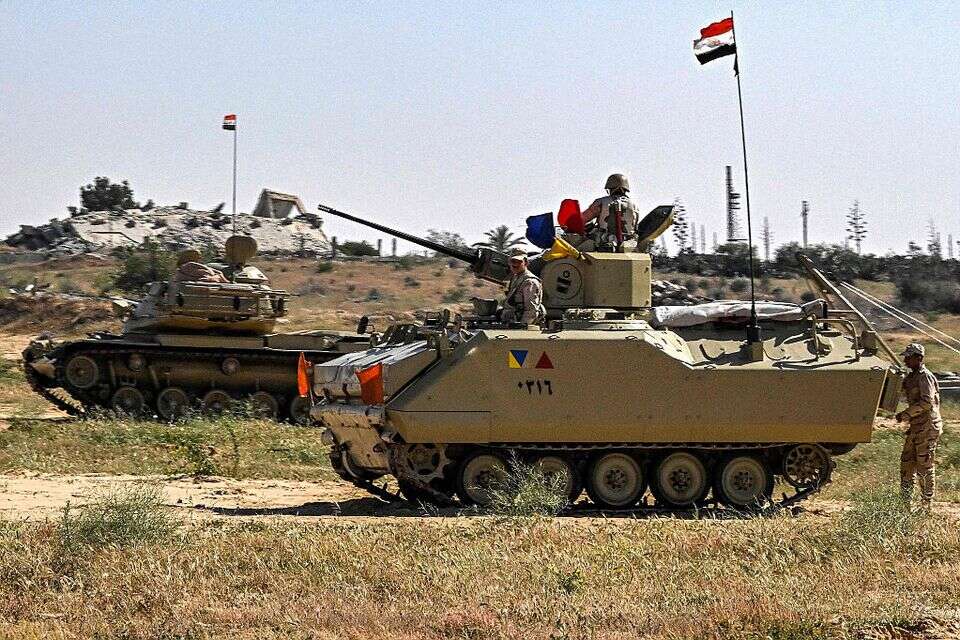 שריון מצרי סמוך לגבול עם רצועת עזה , איי.אף.פי