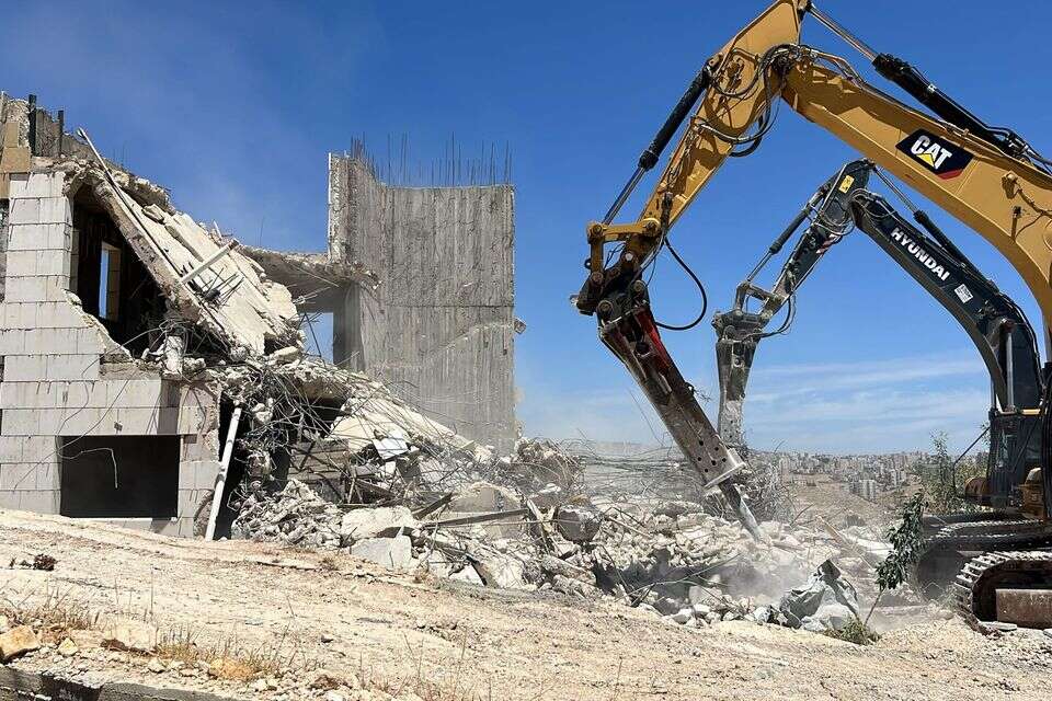 הכוחות הרסו מבנה שהשתרע על 280 מטרים , תנועת רגבים