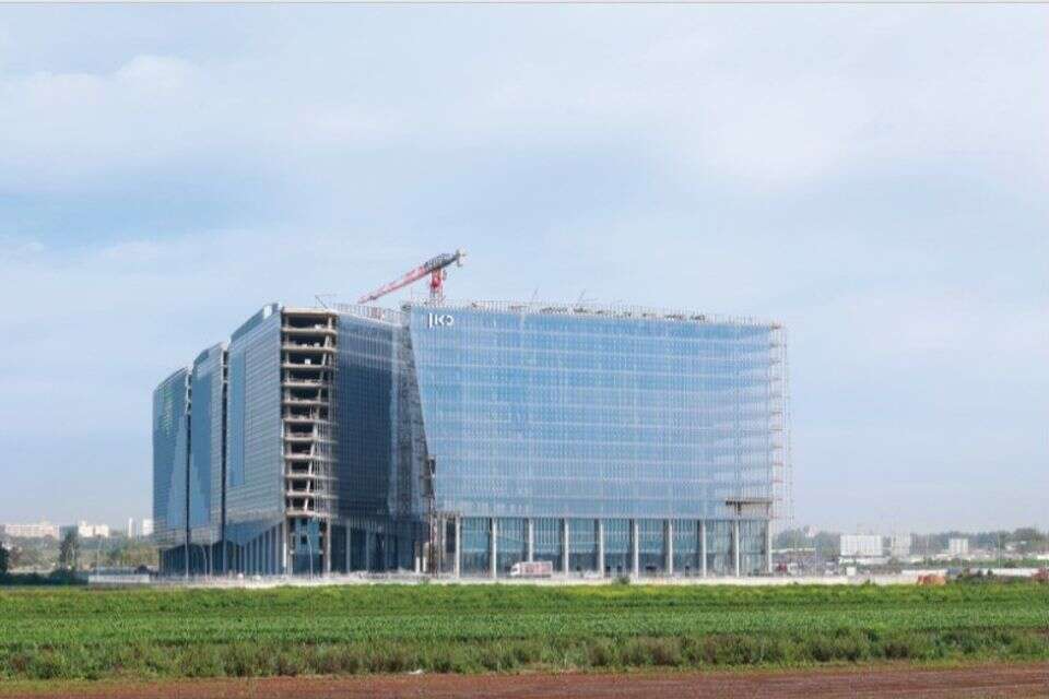עוד ועוד גופים גדולים בדרך לאור יהודה. פארק נעימי , סטודיו ישראל