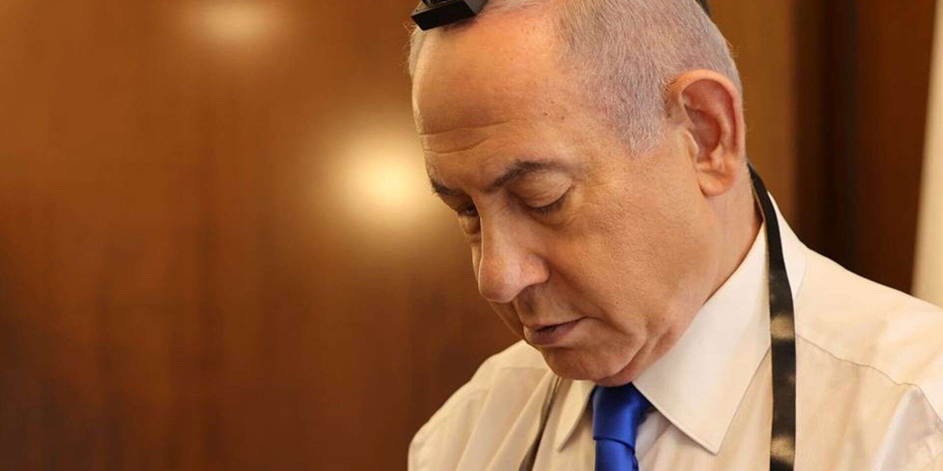 נתניהו בתיעוד חריג מניח תפילין , דוברות ראש הממשלה