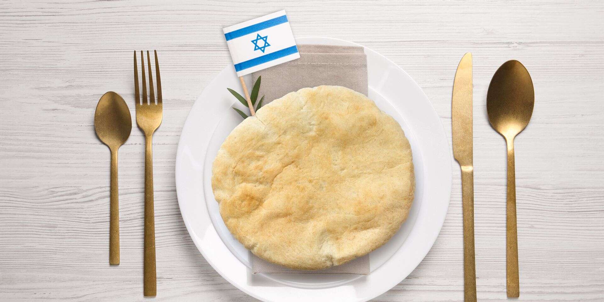 יצאנו לחקור את המאכל הזה, שאין עממי ממנו, וגילינו שיש לו גם שלל היבטים מרתקים אחרים , GettyImages