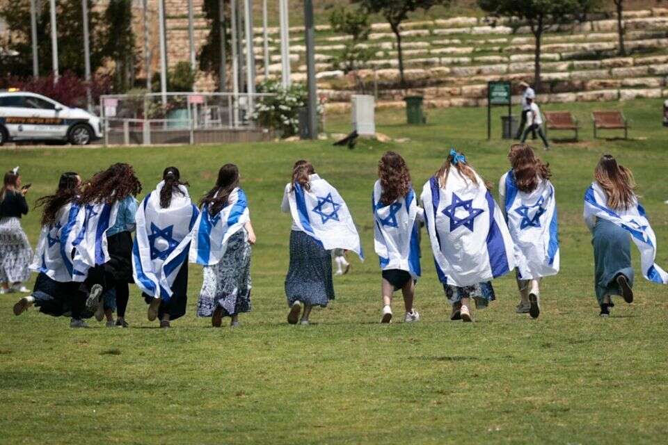 יום העצמאות בגן סאקר , אורן בן חקון