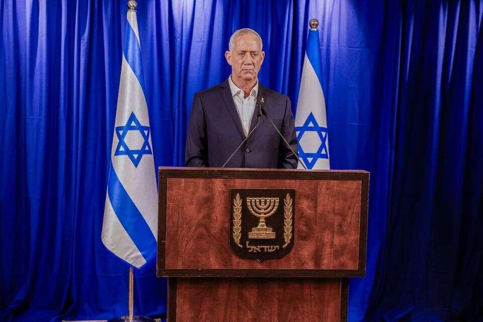 בני גנץ בהצהרה , יהושע יוסף