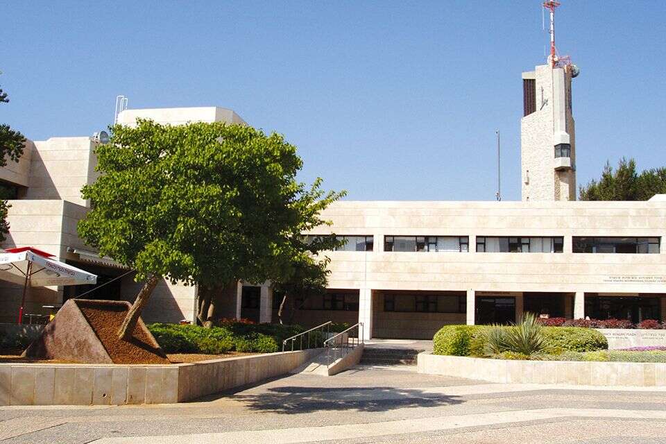 האוניברסיטה העברית , ללא קרדיט