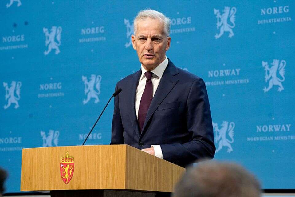ראש ממשלת נורבגיה יונס גר סטרה , אי.פי.איי