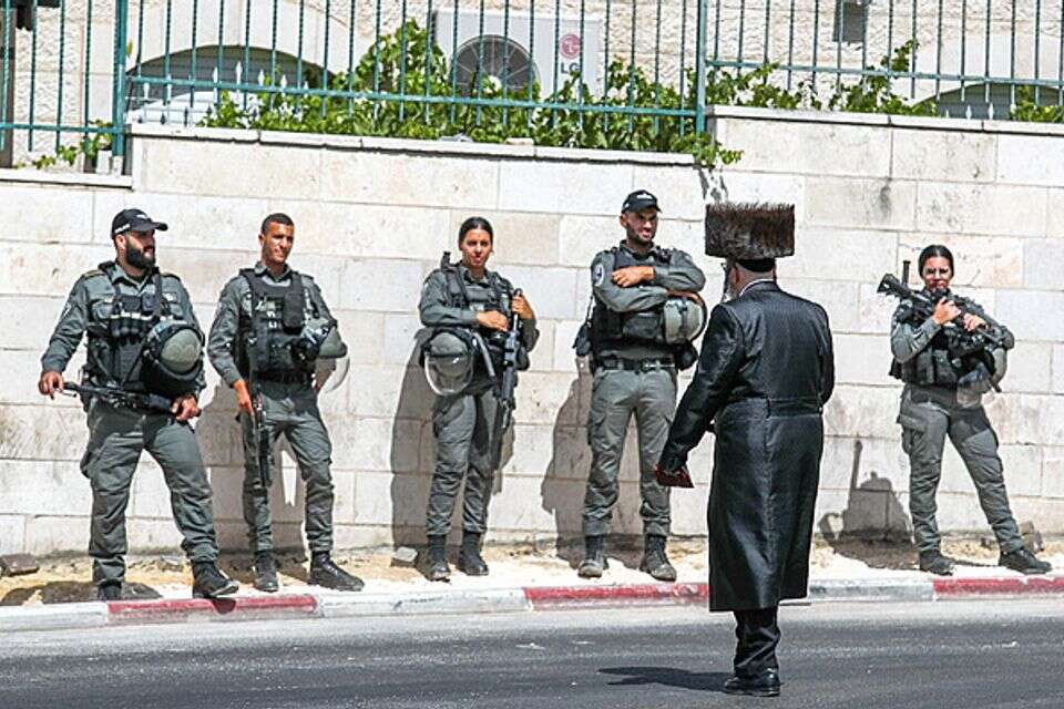 מתקפת חמאס חשפה את הצורך בחיזוק הקשר בין המשטרה למגזר החרדי , אורן בן חקון
