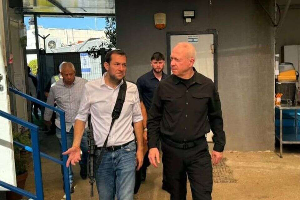 גלנט ויוסי דגן  , ללא קרדיט 