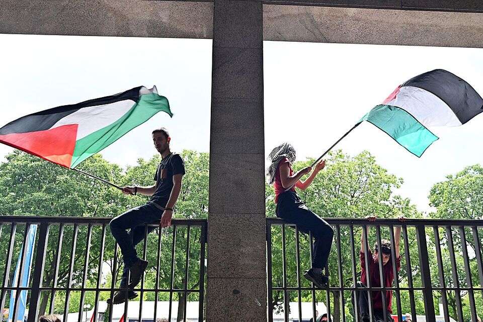 מתפרעים באוניברסיטת טורינו, החודש , אי.פי.איי