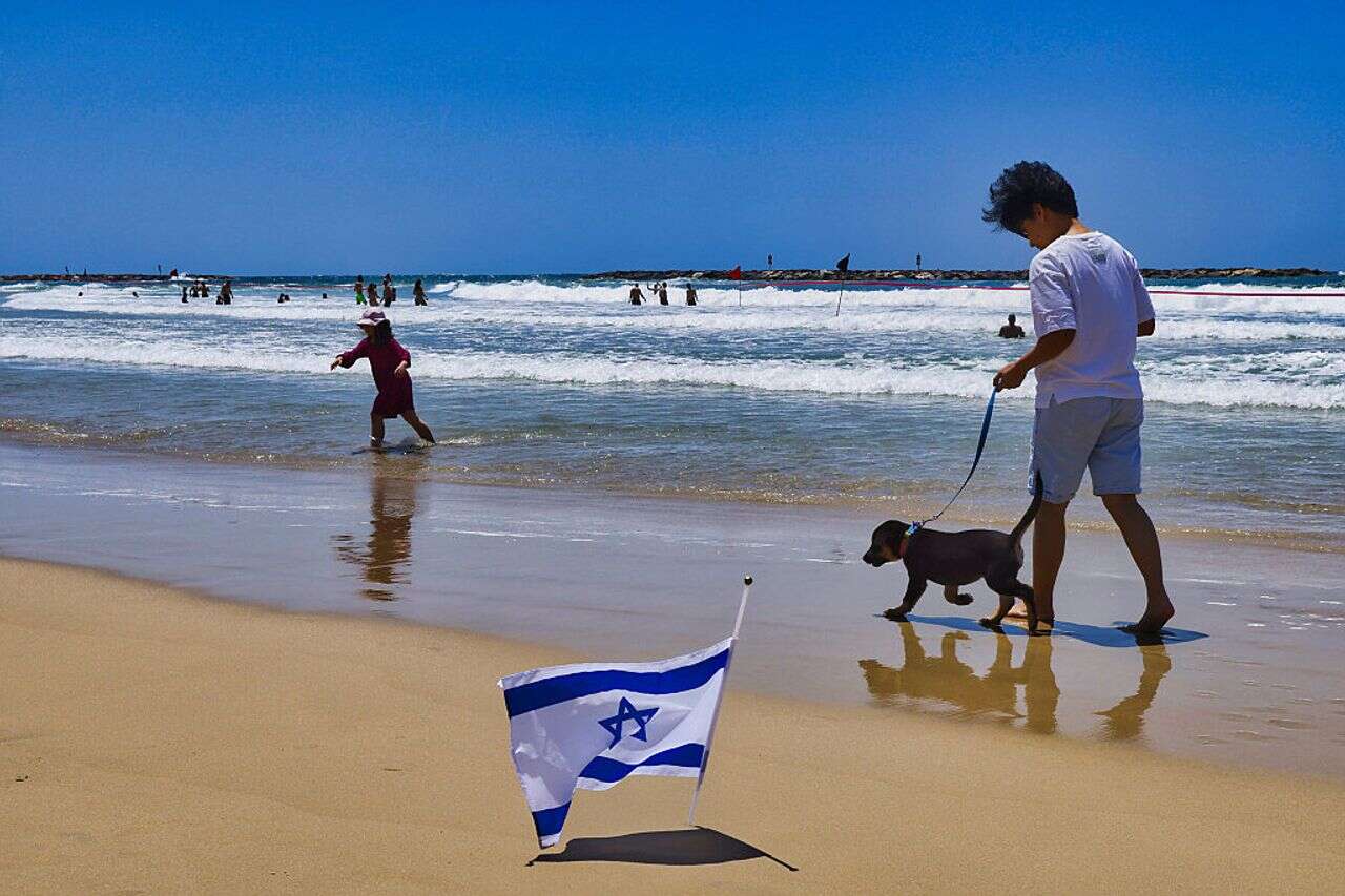 The Israeli summer is on its way, and so are the jellyfish: the full forecast for the coming days