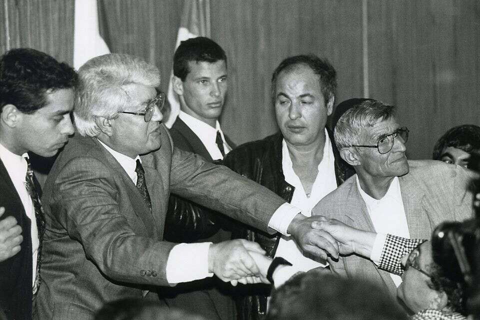 דוד לוי ב-1986 , משה שי