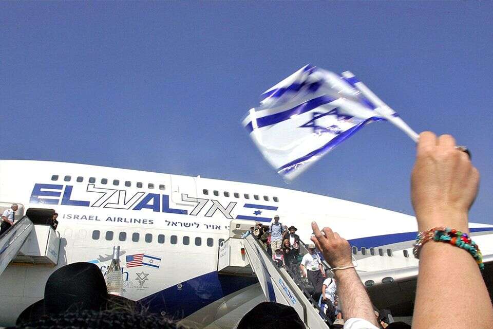 עולים חדשים בנתב"ג , רויטרס
