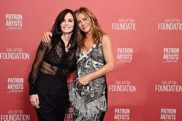 מפגש פסגה: רייצ'ל ומוניקה מ"חברים" חוזרות