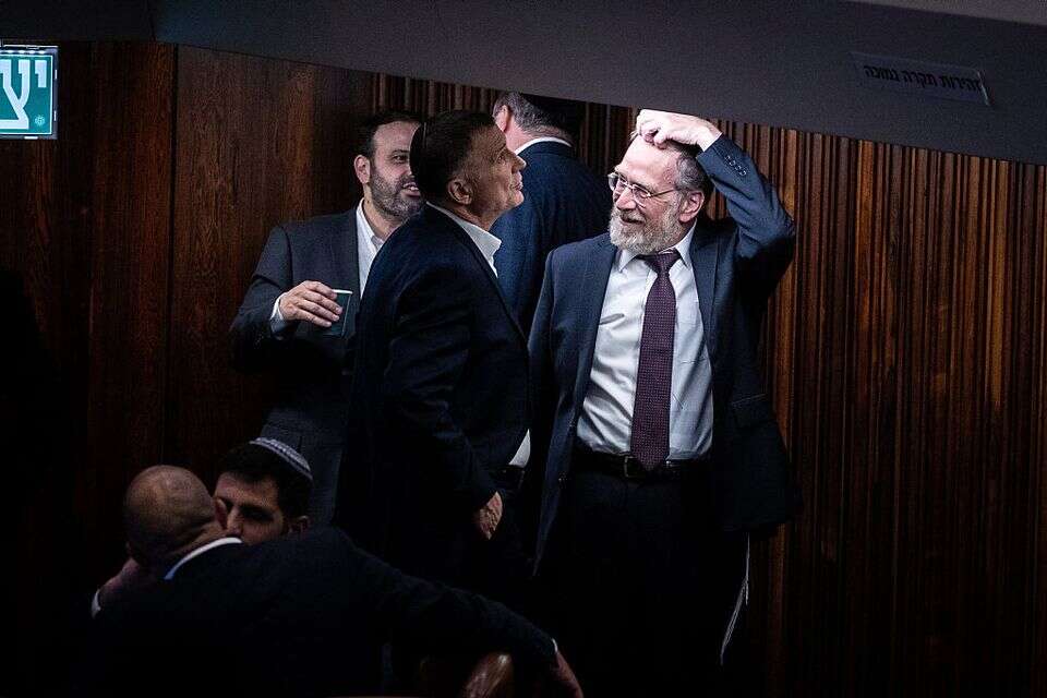 יצחק פינדרוס, יולי אדלשטיין וינון אזולאי במליאת הכנסת , אורן בן חקון