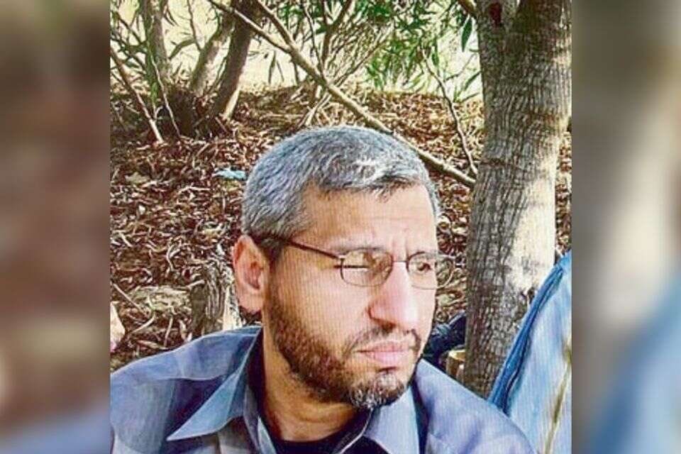 מסתתר במנהרות. מוחמד דף , .