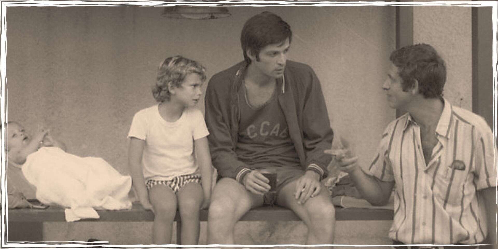 אורי זוהר, אריק איינשטיין
ובנו של זוהר, אפרים,
ב"עיניים גדולות". מהסרטים האישיים והחשופים ביותר
שנוצרו בקולנוע הישראלי , מתוך הסרט, באדיבות יונייטד קינג - משה ולאון אדרי