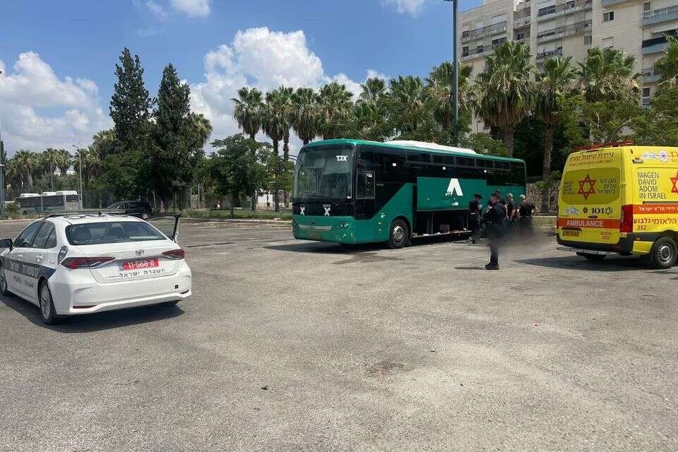 האוטובוס בו נמצאה גופת גבר כבן 40 , ללא