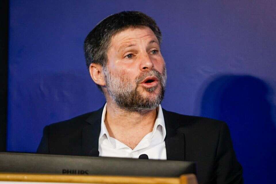 סמוטריץ' בישיבת הסיעה , אורן בן חקון