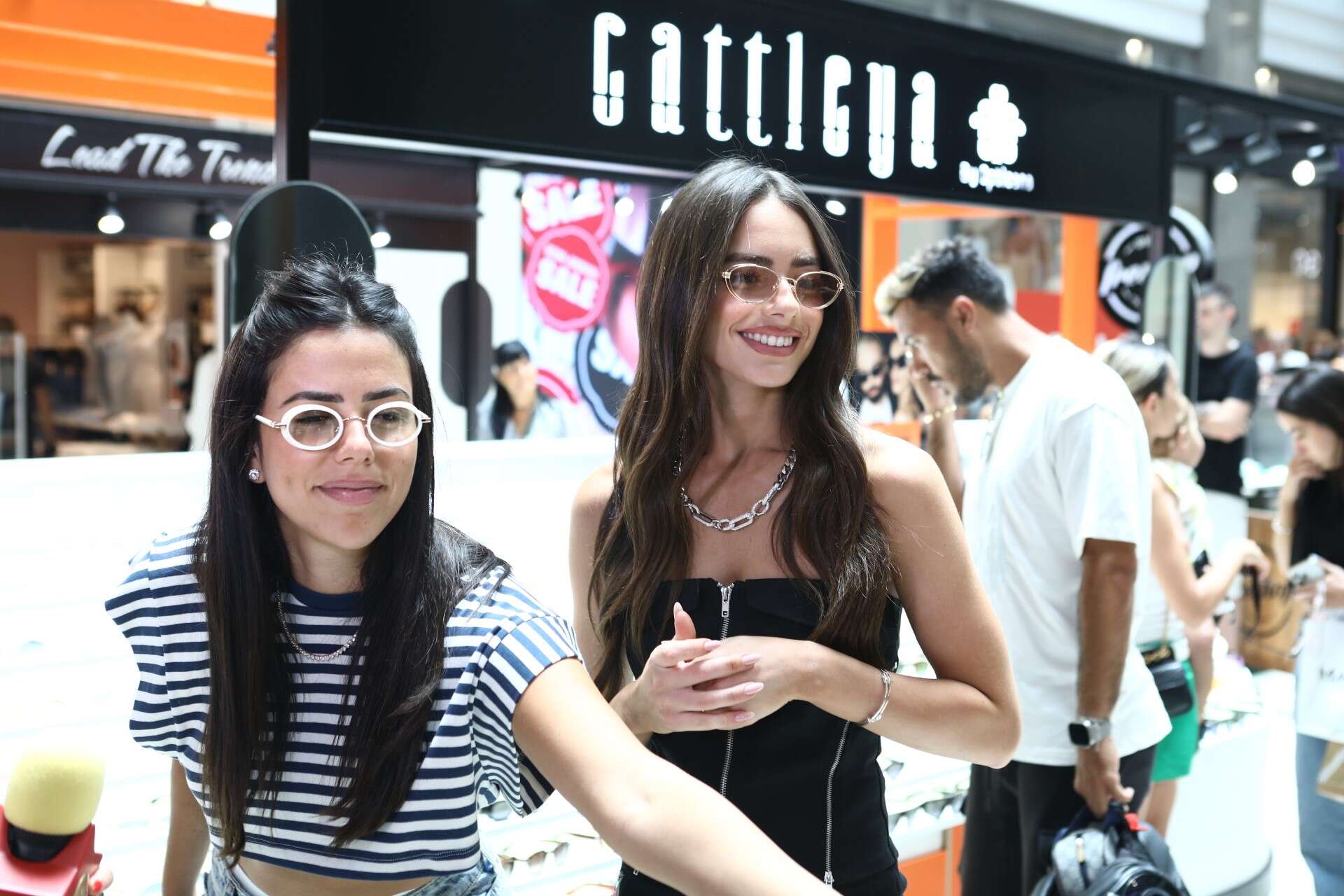 יעל שלביה עוזרת לאור לוזון  , אסף לב