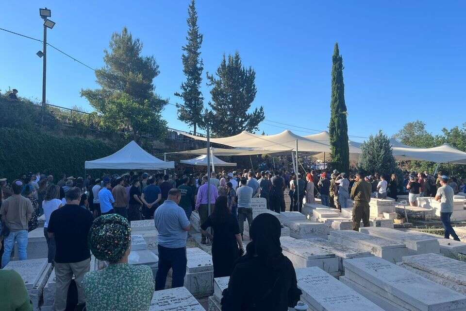 הלווייתו של רס"ר במיל' נדב אלחנן נולר , מיכאל בן ארי
