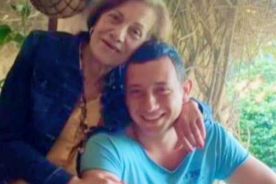 איליי אלישע לוגסי ואימו , ללא