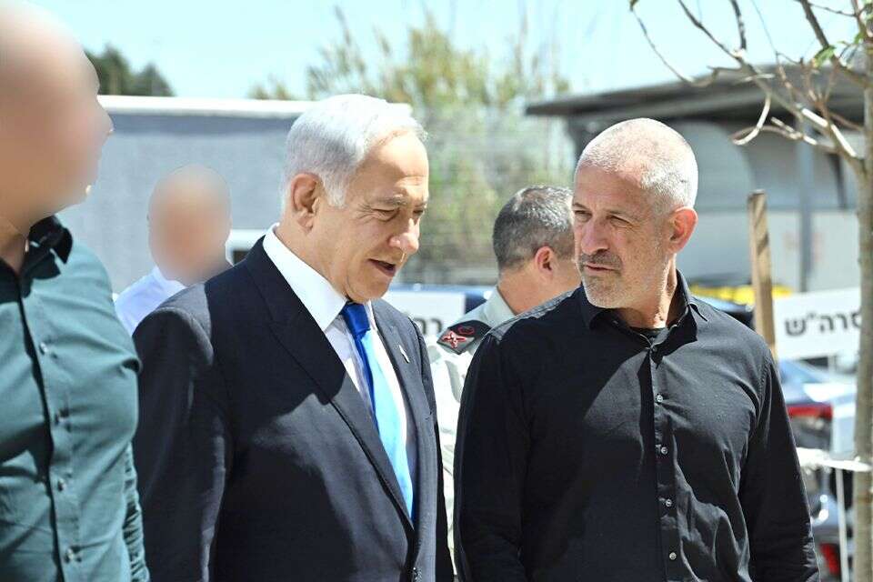 נתניהו עם רונן בר , קובי גדעון, לע"מ