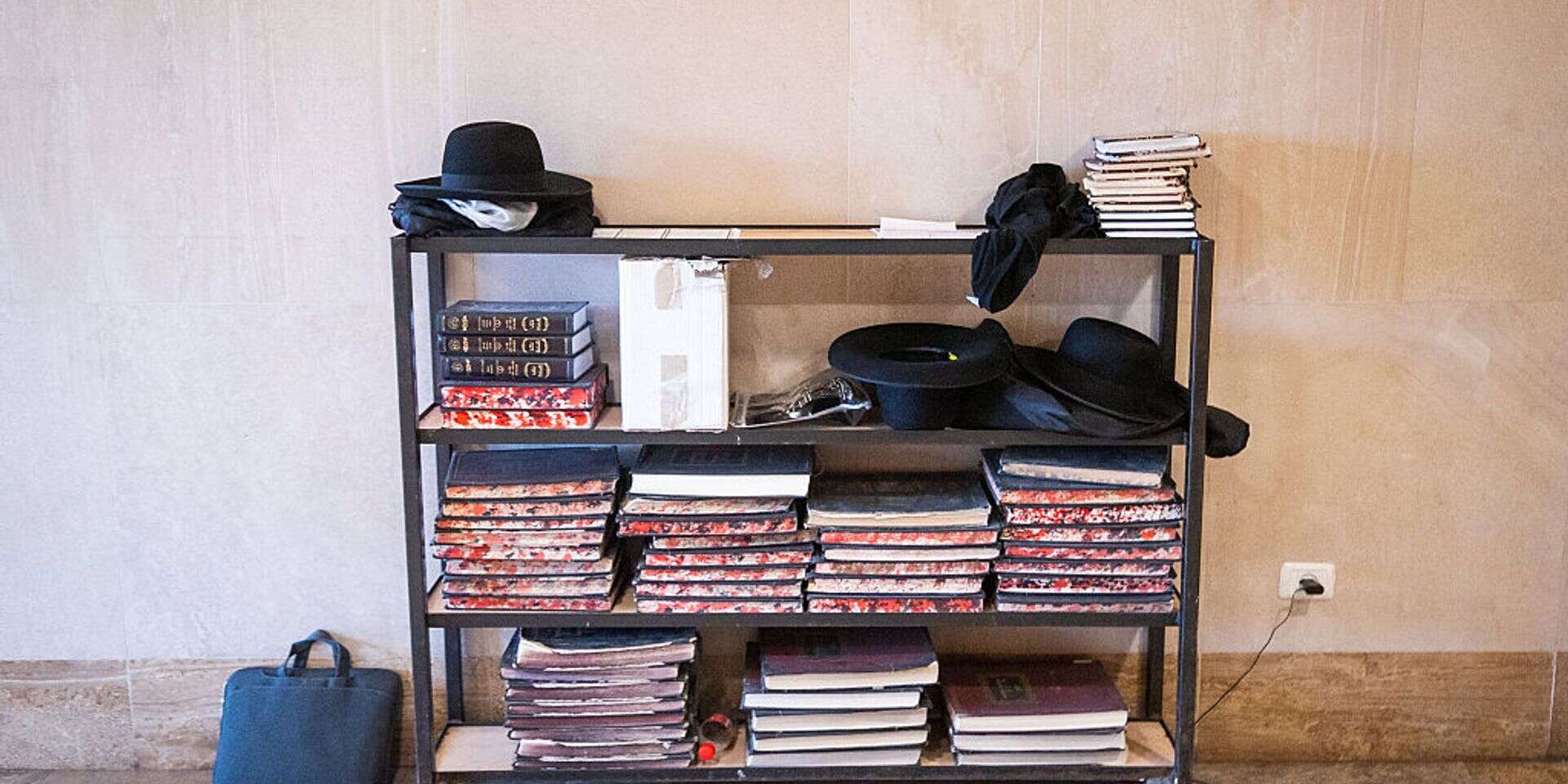 תלמידי ישיבה (אילוסטרציה)
 , אורן בן חקון
