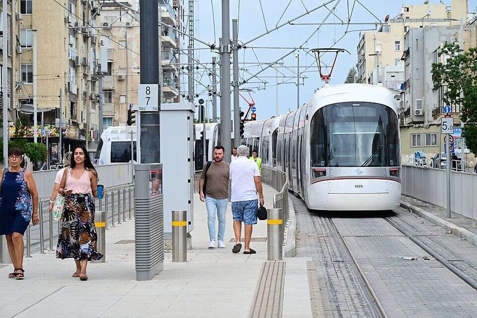 הרכבת הקלה בגוש דן , יוסי זליגר