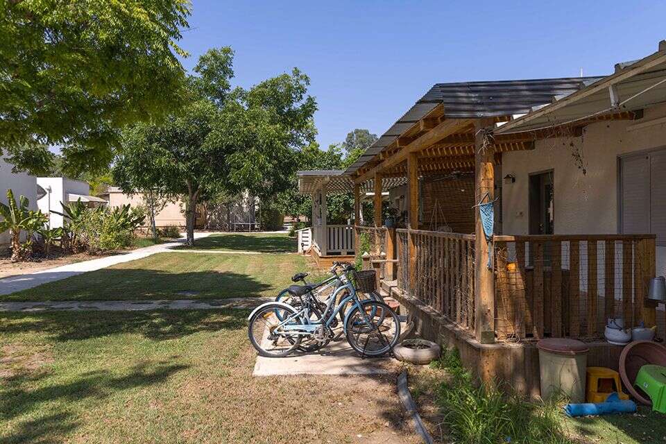 קיבוץ נירים , לירון מולדובן