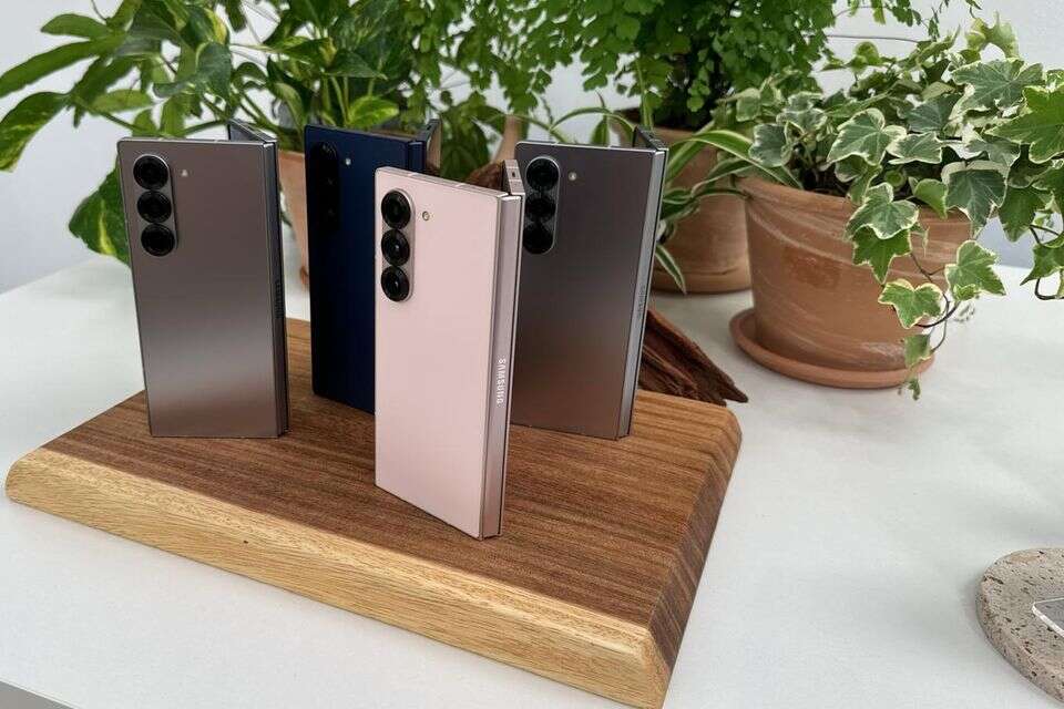 מכשירי הגלקסי החדשים של סמסונג , דניאלה גינזבורג