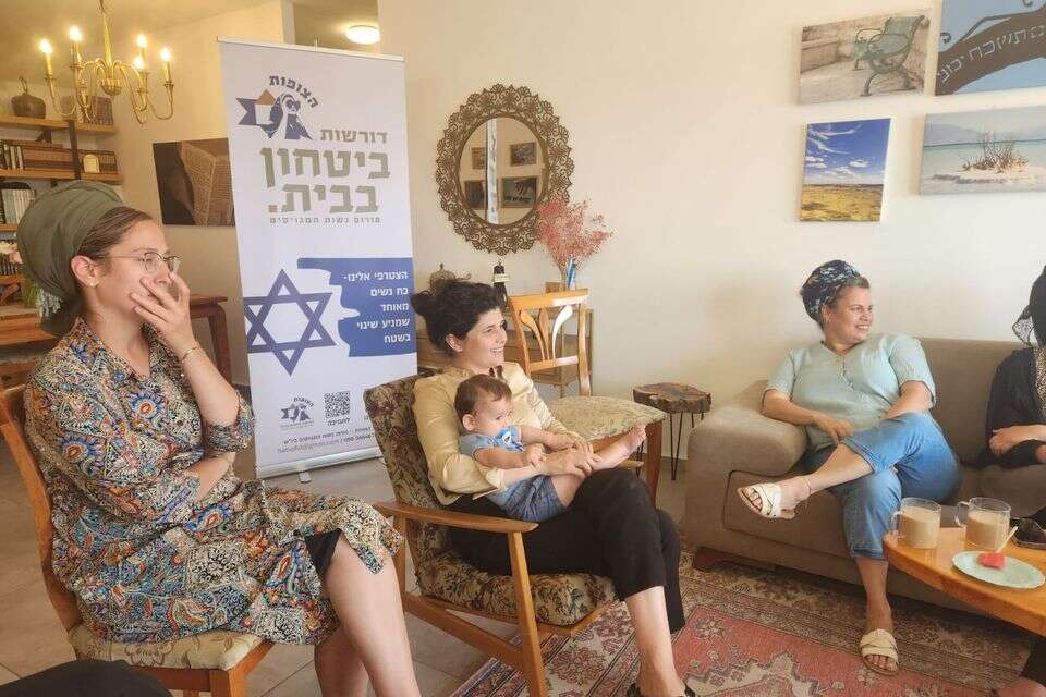 חברת הכנסת שרן השכל עם בביקור ביישובי השומרון , חנן גרינווד