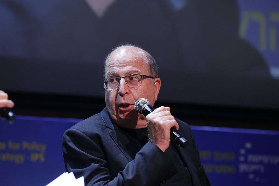 בוגי יעלון היה אמור להיות הנואם המרכזי בטקס בגלילות , .