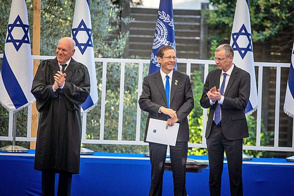 לוין, הרצוג ופוגלמן. המגעים נמשכים , אורן בן חקון