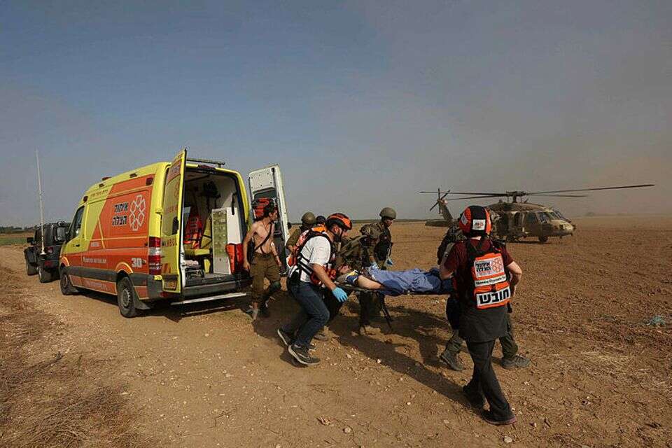 פינוי פצועים במלחמה. ארכיון , אורן כהן