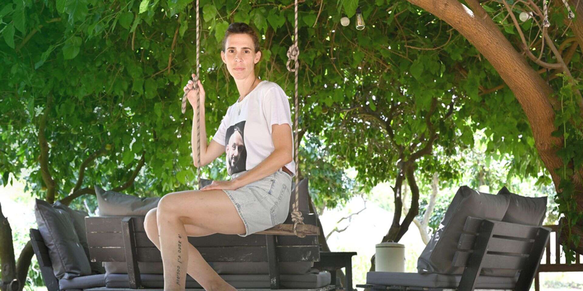 ג'ני סבידיה. תדליק משואה בטקס המשואות ה-77 של ישראל , אפרת אשל