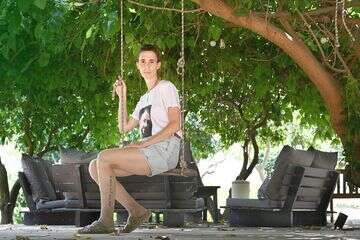 ג'ני סבידיה. תדליק משואה בטקס המשואות ה-77 של ישראל , אפרת אשל