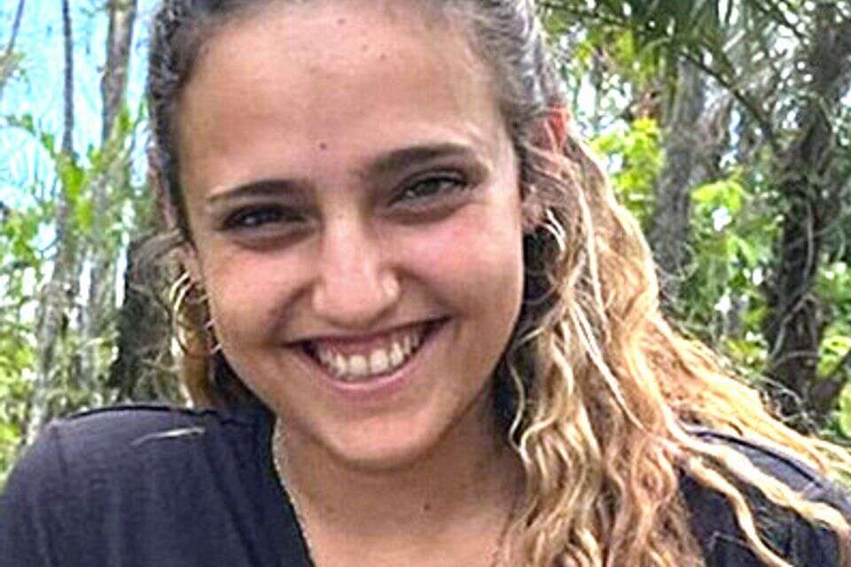 "התקווה מחזיקה אותנו". רומי לשם גונן, שנחטפה לעזה , ללא