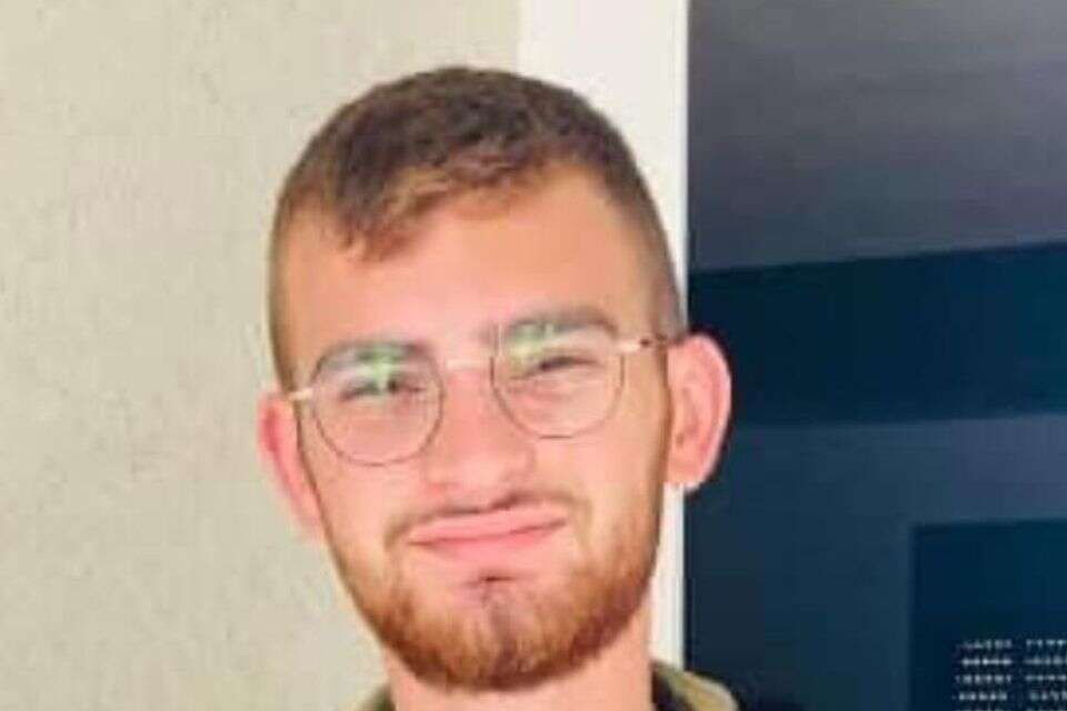 סרן אריאל טופז , ללא