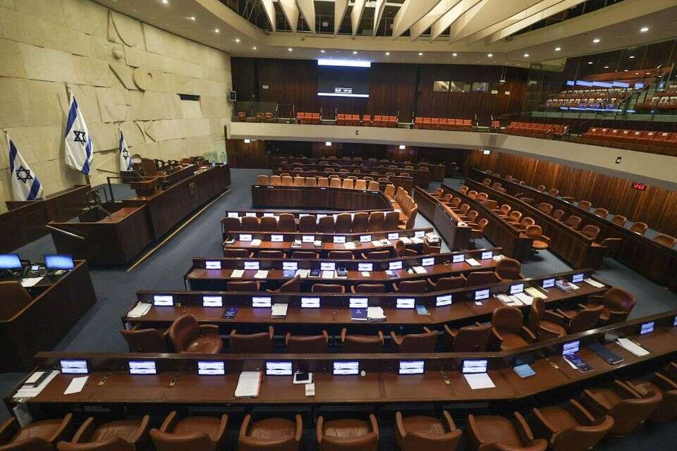 פגרת הקיץ של הכנסת , אורן בן חקון