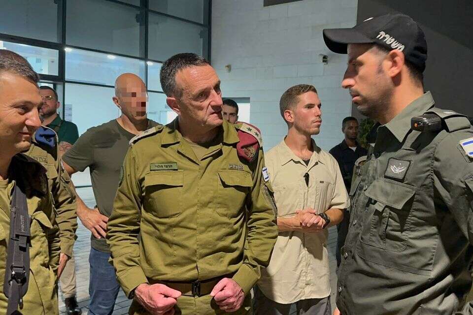 הרמטכ"ל הרצי הלוי בהערכת מצב בבית ליד   , דובר צה"ל 