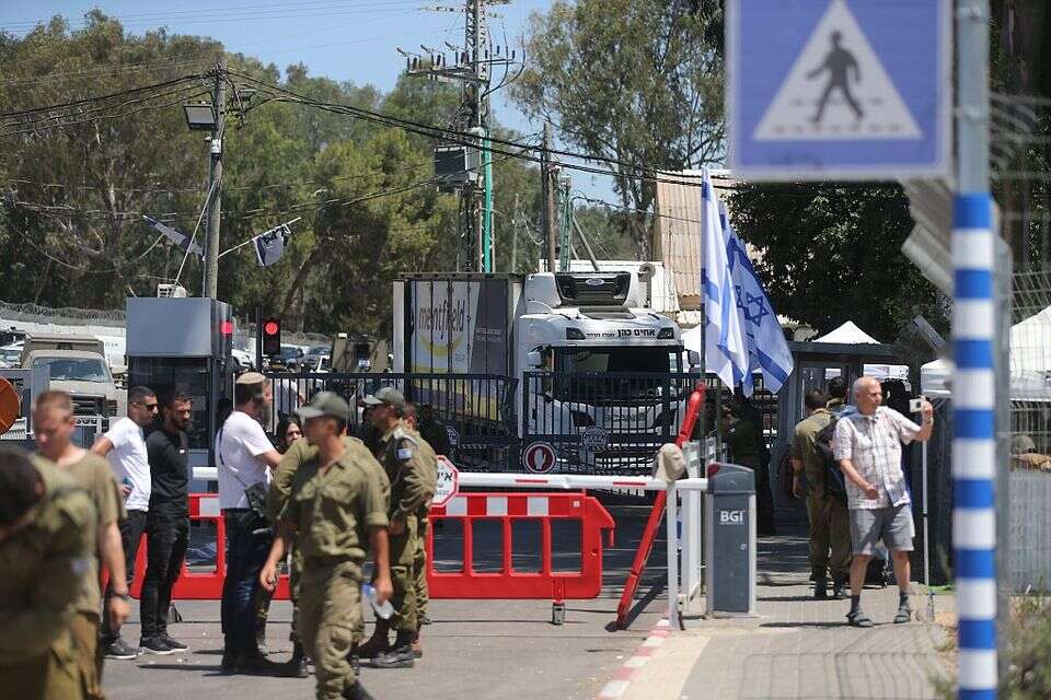 בית ליד, הבוקר , ללא