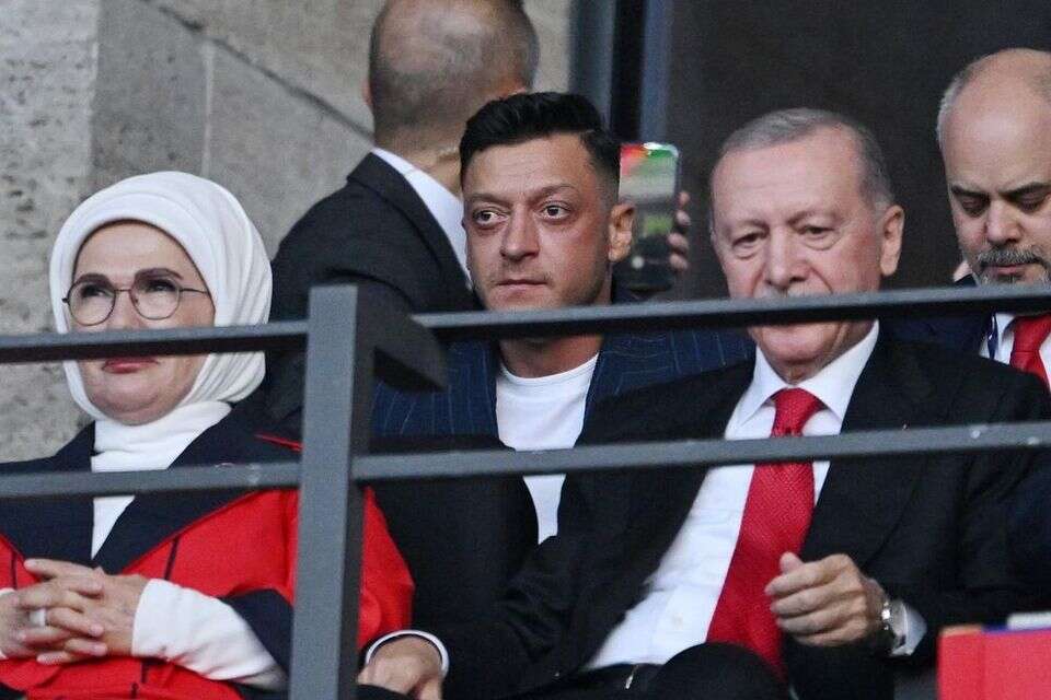 אוזיל לצד ארדואן , GettyImages.