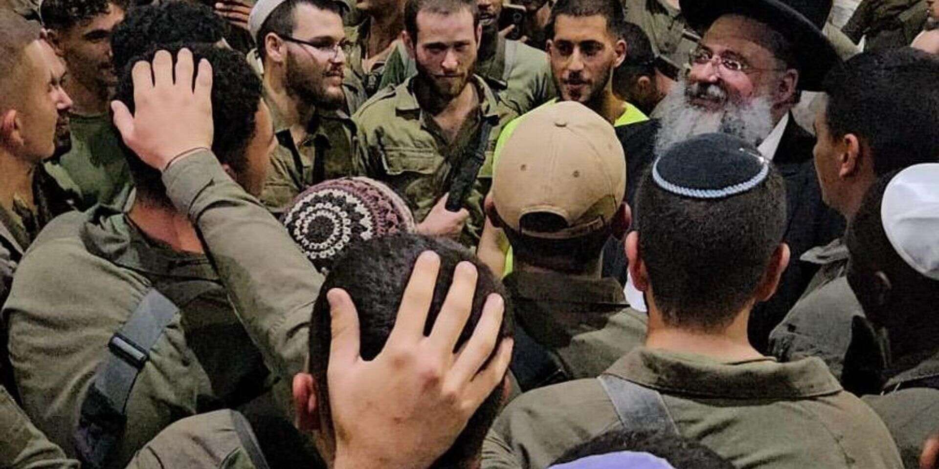 הרב חיים יוסף דוד אברג'ל. "העם שבשדות, ובתוך זה התורה הקדושה - זו הייתה ש"ס" , אדיב צפרירי