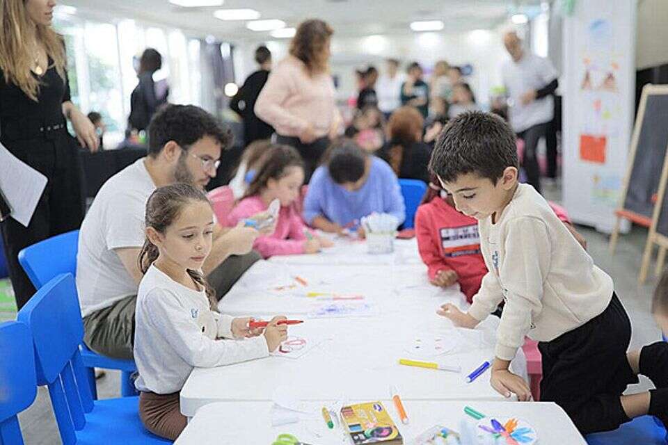 From the education system to welfare: the failures of the treatment of the war evacuees