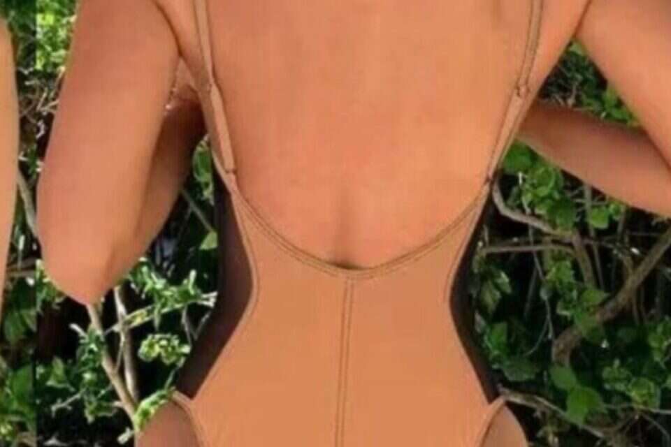 אשת הכדורגלן , אינסטגרם