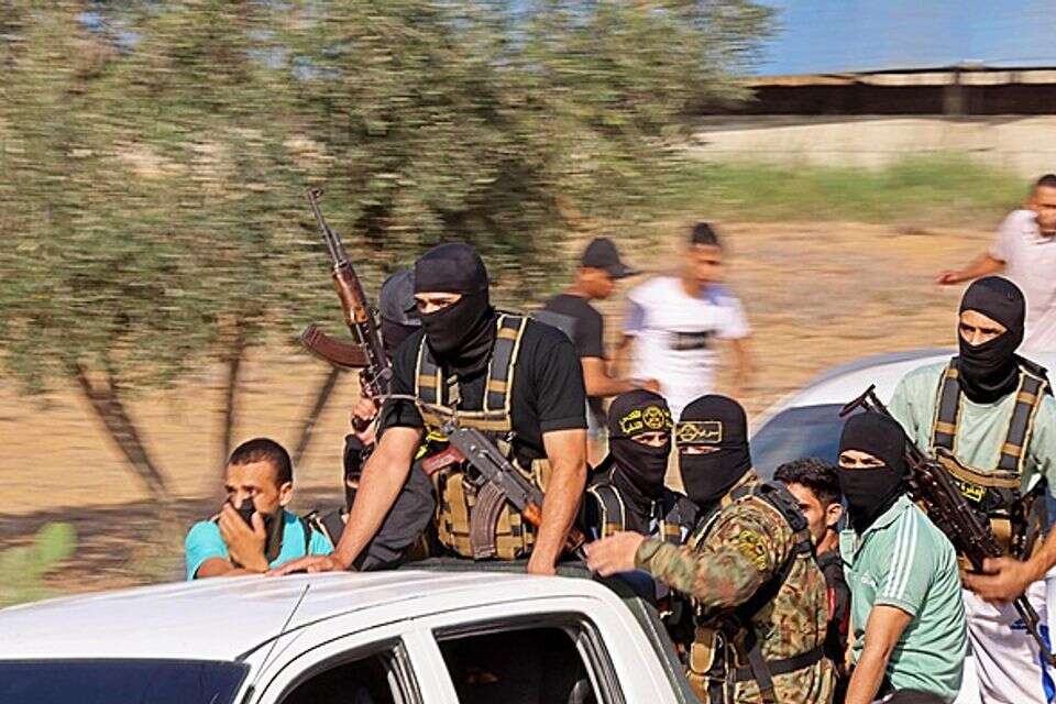 הרכב הקלורי של תפריט רוצחי התינוקות ושורפי המשפחות. מחבלי הנוחבה פורצים לישראל ב־7 באוקטובר , אי.אף.פי