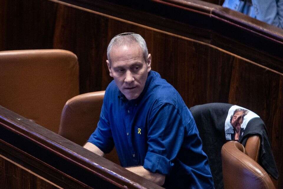 חילי טרופר , אורן בן חקון