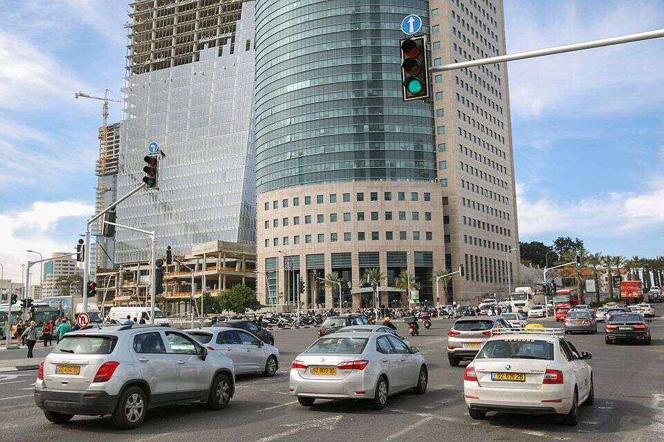 רכבים בכביש (אילוסטרציה) , יהושוע יוסף