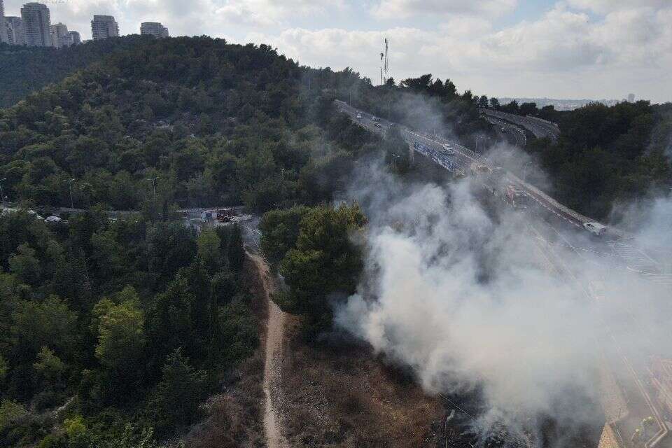 שריפה באיזור נשר , דוברות כבאות והצלה מחוז חוף