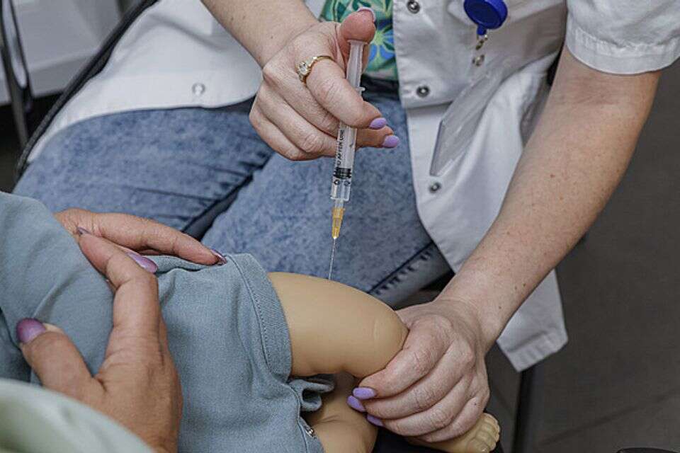 אף שרוב הציבור מאמין ביתרונות החיסונים, 60% נחשפים למידע שגוי ברשתות החברתיות. חיסון ארכיון) , יהושע יוסף